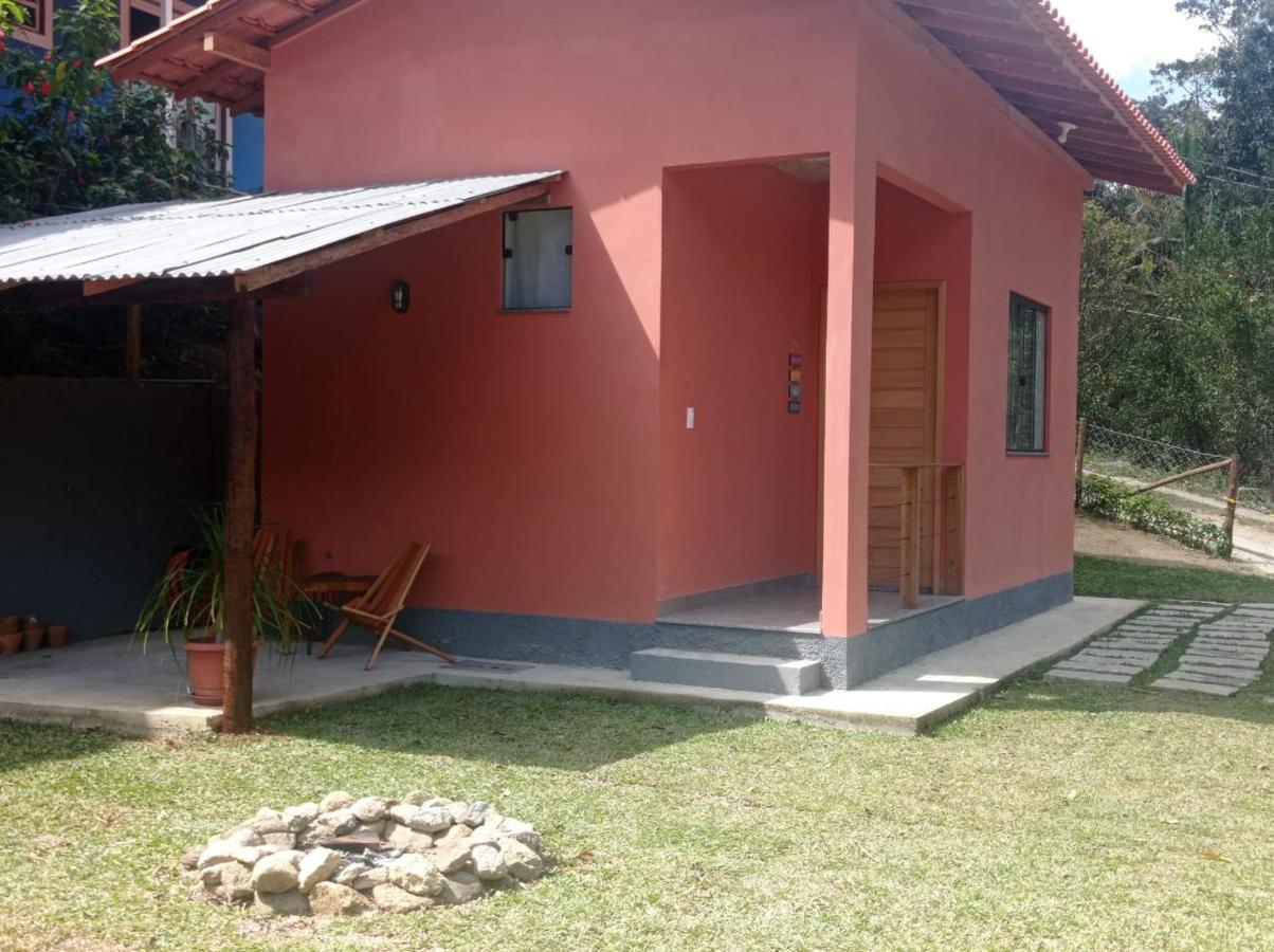 Casa Do Ipe - Hospedagem Лумиар Екстериор снимка